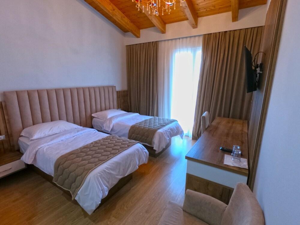 Gardenland Resort Bushat Εξωτερικό φωτογραφία