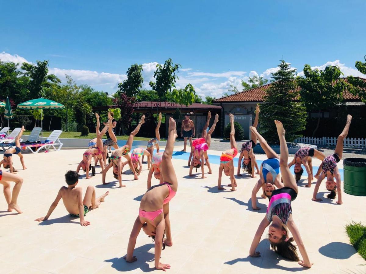 Gardenland Resort Bushat Εξωτερικό φωτογραφία