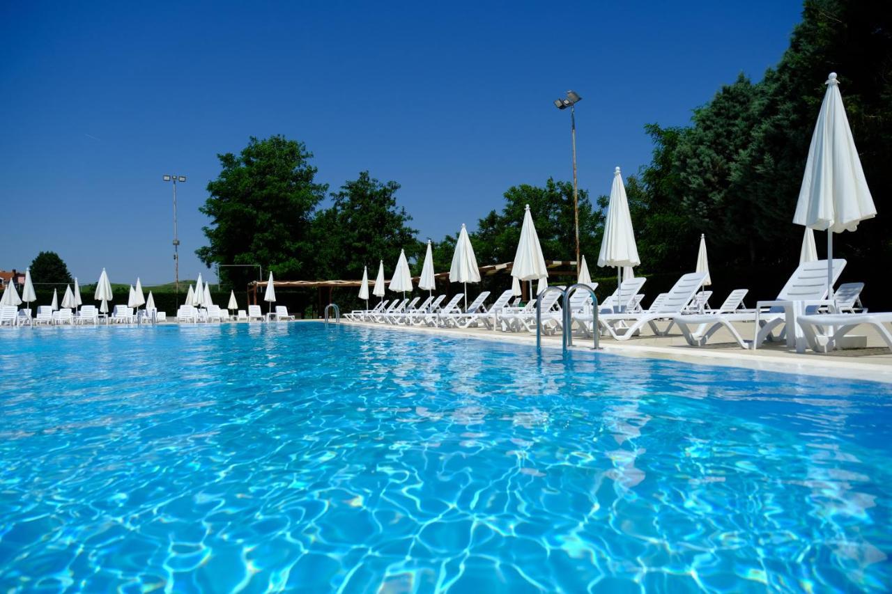 Gardenland Resort Bushat Εξωτερικό φωτογραφία