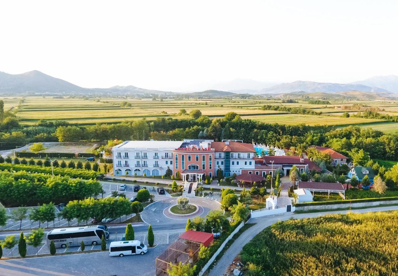 Gardenland Resort Bushat Εξωτερικό φωτογραφία