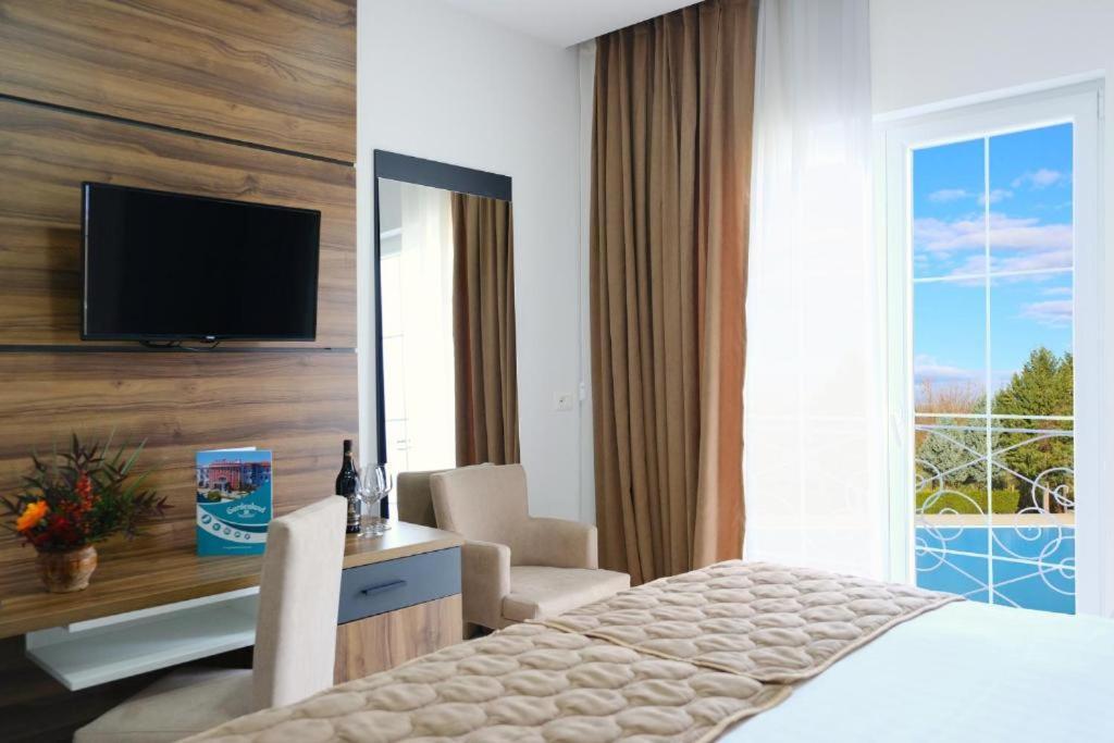 Gardenland Resort Bushat Εξωτερικό φωτογραφία
