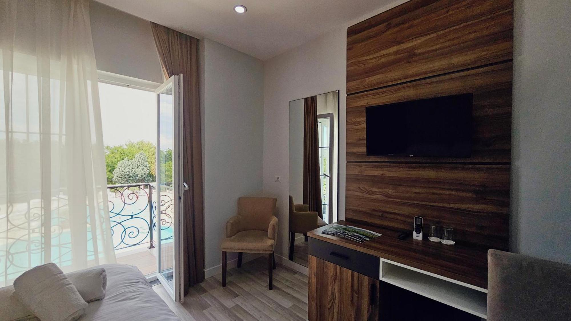 Gardenland Resort Bushat Εξωτερικό φωτογραφία